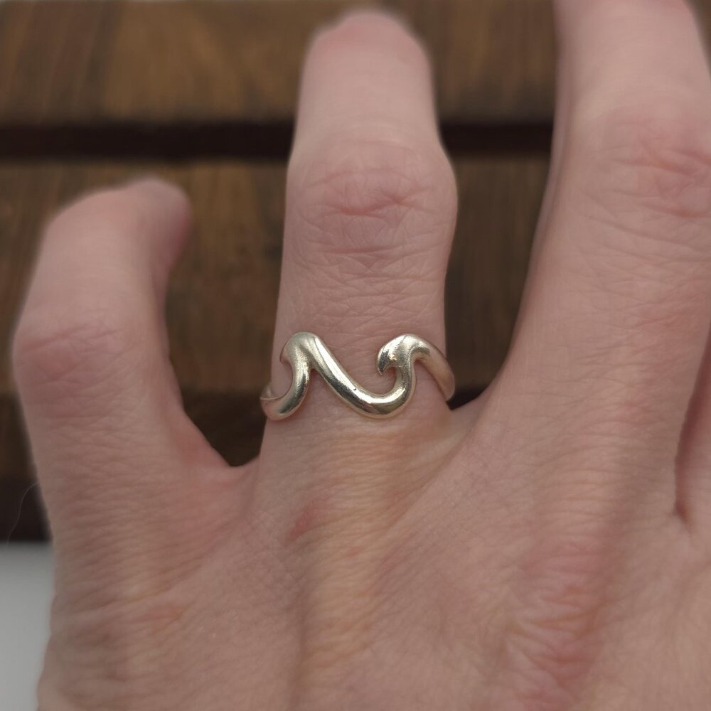 Size 7 Sterling Silver Double Beach Wave Ring A1438